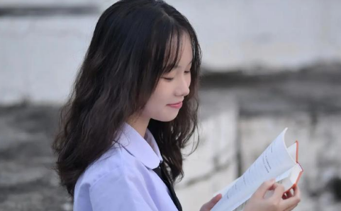 北师大大学生上门家教张老师简历19701